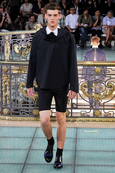 Look 34